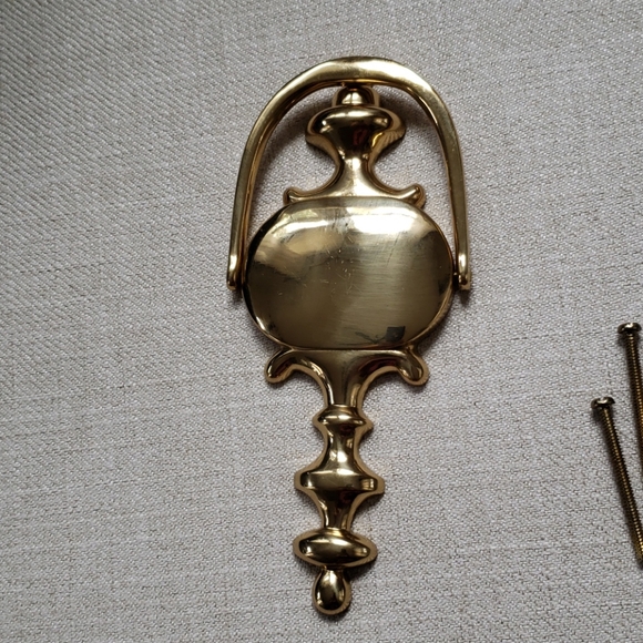 Hampton brass door knockers - Picture 2 of 8